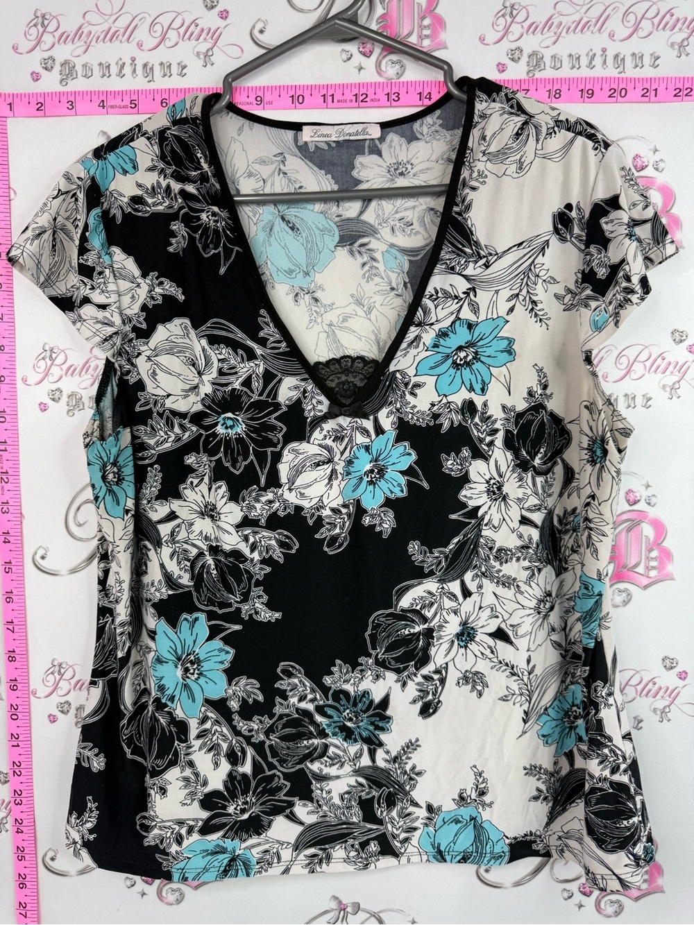 Linea Donatella tshirt flowers Black, White & Aqua Floral V-Neck Blouse
